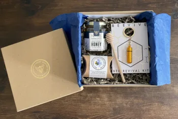 Bee Lovers' Luxury Hamper Gift Box - Image 3