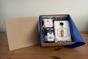 Bee Lovers' Luxury Hamper Gift Box - Image 2